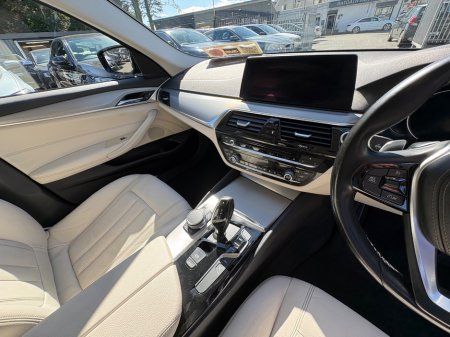 2018 BMW 5-Series - photo 14