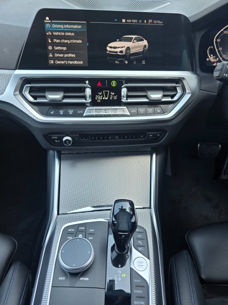 2021 BMW 3-Series - photo 27