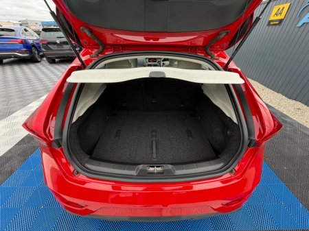 2018 Volvo V40 - photo 37