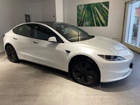2025 Tesla Model 3 - photo 2