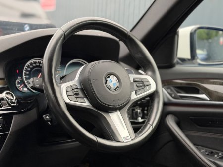 2018 BMW 5-Series - photo 11