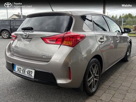 2014 Toyota Auris - photo 2
