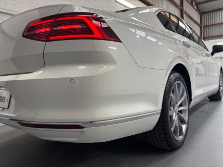 2018 Volkswagen Passat - photo 10