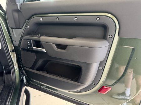 2026 Land Rover Defender - photo 14