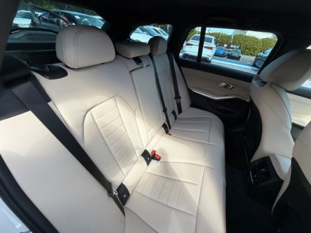 2022 BMW 3-Series - photo 32