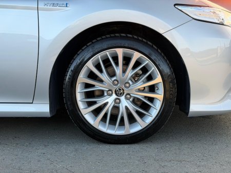 2019 Toyota Camry - photo 11