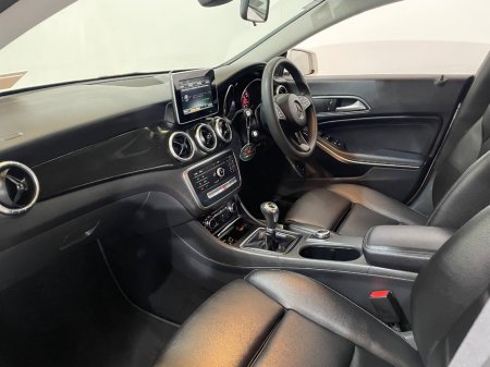2018 Mercedes-Benz CLA - photo 17