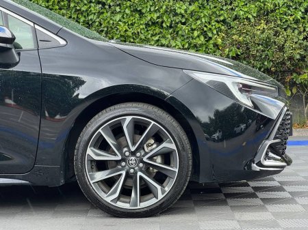 2025 Toyota Corolla - photo 9