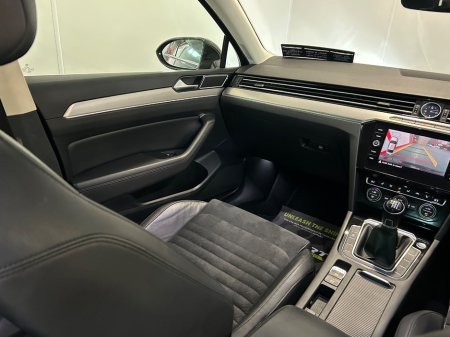 2019 Volkswagen Passat - photo 17