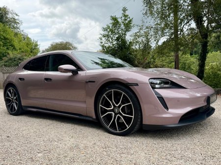 2024 Porsche Taycan - photo 2