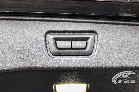 2025 BMW 5-Series - photo 14