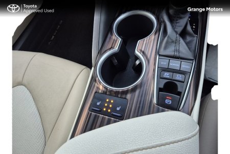 2021 Toyota Camry - photo 12