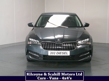2020 Skoda Superb - photo 2