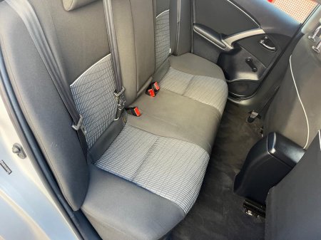 2013 Toyota Avensis - photo 7