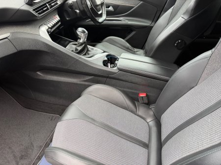 2021 Peugeot 5008 - photo 9