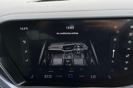 2026 Volkswagen Touareg - photo 39
