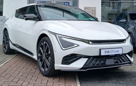 2026 Kia EV6 GT-Line **FULLY ELECTRIC, 84 kWh, SUNROOF, 360 DEGREE CAMERA**