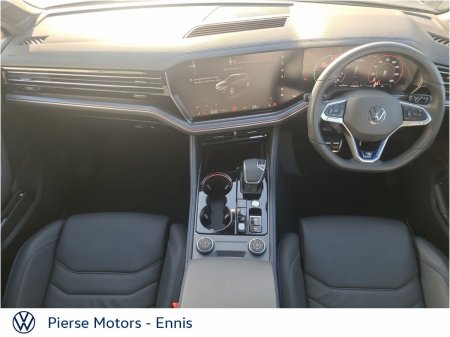 2025 Volkswagen Touareg - photo 4