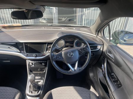 2017 Vauxhall Astra - photo 9