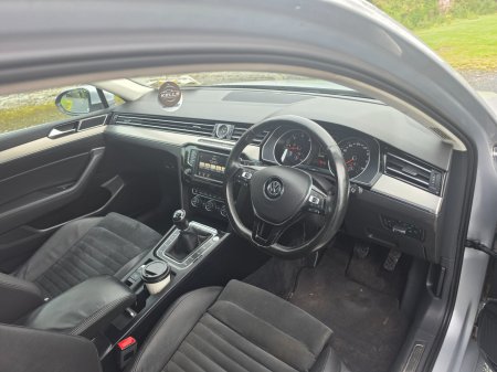 2016 Volkswagen Passat - photo 12
