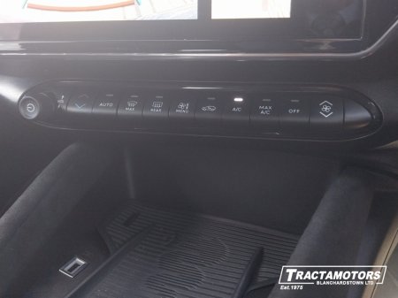 2025 Alfa Romeo Junior - photo 18
