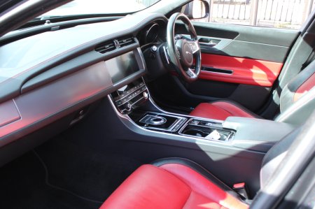 2019 Jaguar XF - photo 8
