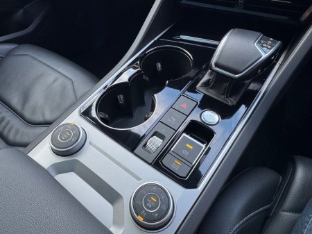 2023 Volkswagen Touareg - photo 22
