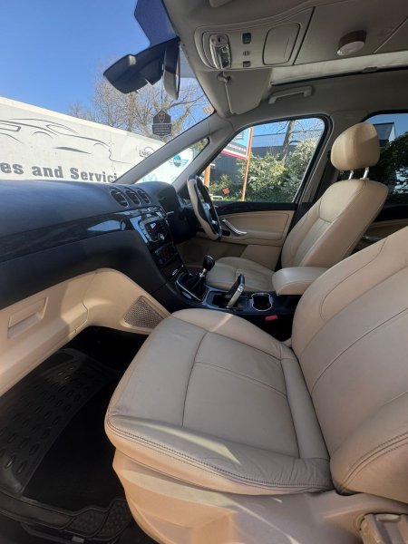 2012 Ford Galaxy - photo 15