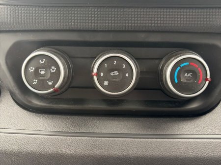 2022 Renault Trafic - photo 18