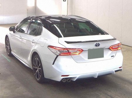 2020 Toyota Camry - photo 2
