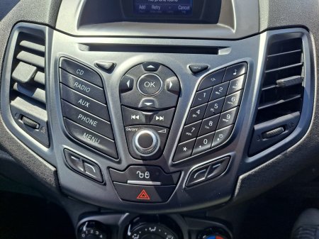 2017 Ford Fiesta - photo 24
