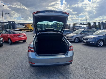 2017 Skoda Superb - photo 10