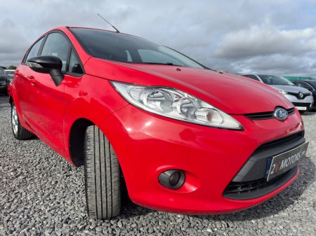 2010 Ford Fiesta - photo 8