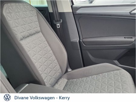 2021 Volkswagen Tiguan - photo 23