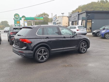 2023 Volkswagen Tiguan - photo 3