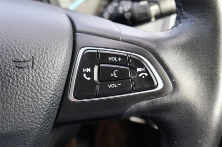 2016 Ford Focus - photo 17