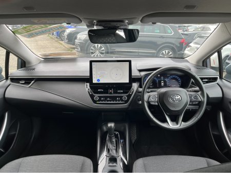 2025 Toyota Corolla - photo 13