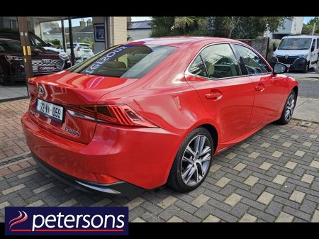 2017 Lexus IS - photo 8