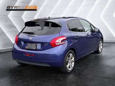 2015 Peugeot 208 - photo 5