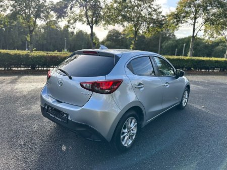 2017 Mazda Demio - photo 8
