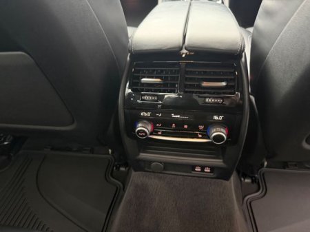 2022 BMW 5-Series - photo 25