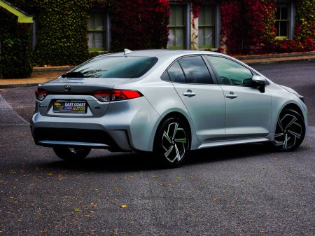 2021 Toyota Corolla - photo 2