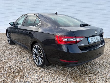 2016 Skoda Superb - photo 2