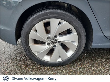 2022 Volkswagen Golf - photo 8