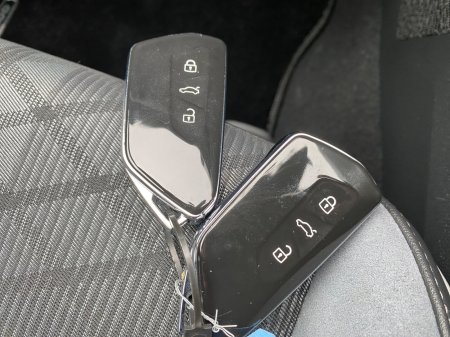 2024 Volkswagen Golf - photo 15