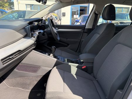 2021 Volkswagen Golf - photo 4