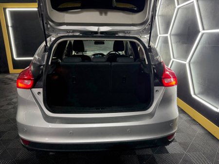 2017 Ford Focus - photo 14