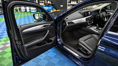 2017 BMW 5-Series - photo 18