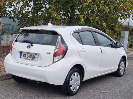 2017 Toyota Aqua - photo 3