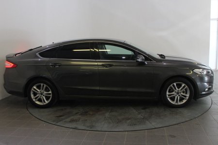 2017 Ford Mondeo - photo 2